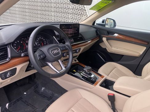 Used 2023 Audi Q5 2.0T Premium w/ Convenience Package image 13