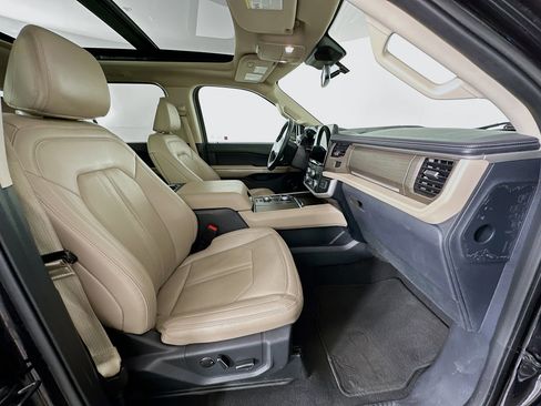 Used 2024 Ford Expedition Max Limited image 34