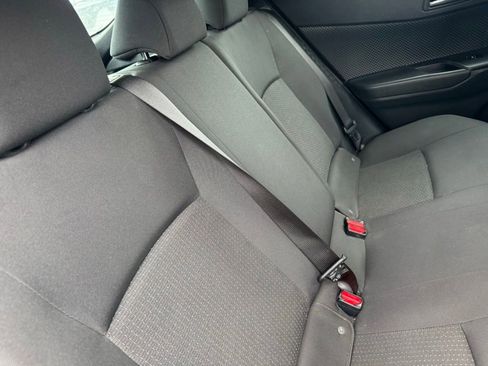 Used 2018 Toyota C-HR XLE FWD image 9