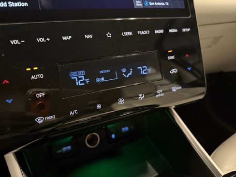 Used 2023 Hyundai Tucson Limited image 19