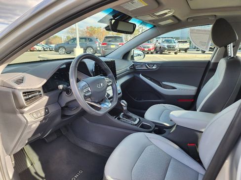Used 2022 Hyundai Ioniq Limited image 35