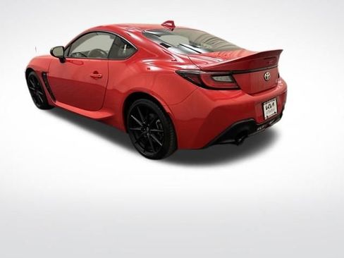 Used 2024 Toyota GR86 Premium RWD image 7