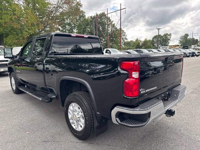 Used 2022 Chevrolet Silverado 3500 LT w/ Convenience Package AWD/4WD image 7