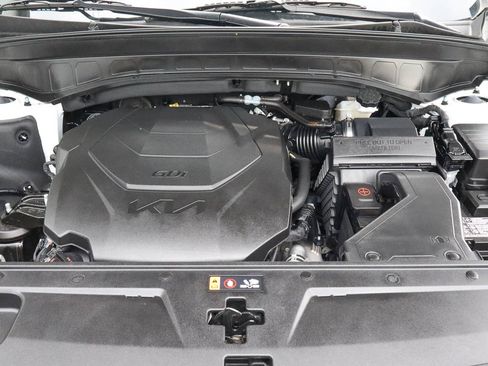 Used 2025 Kia Telluride S FWD image 18