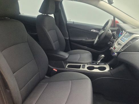 Used 2018 Chevrolet Cruze LS image 21