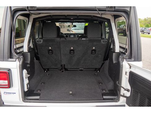 Used 2018 Jeep Wrangler Unlimited Sport S AWD/4WD image 22
