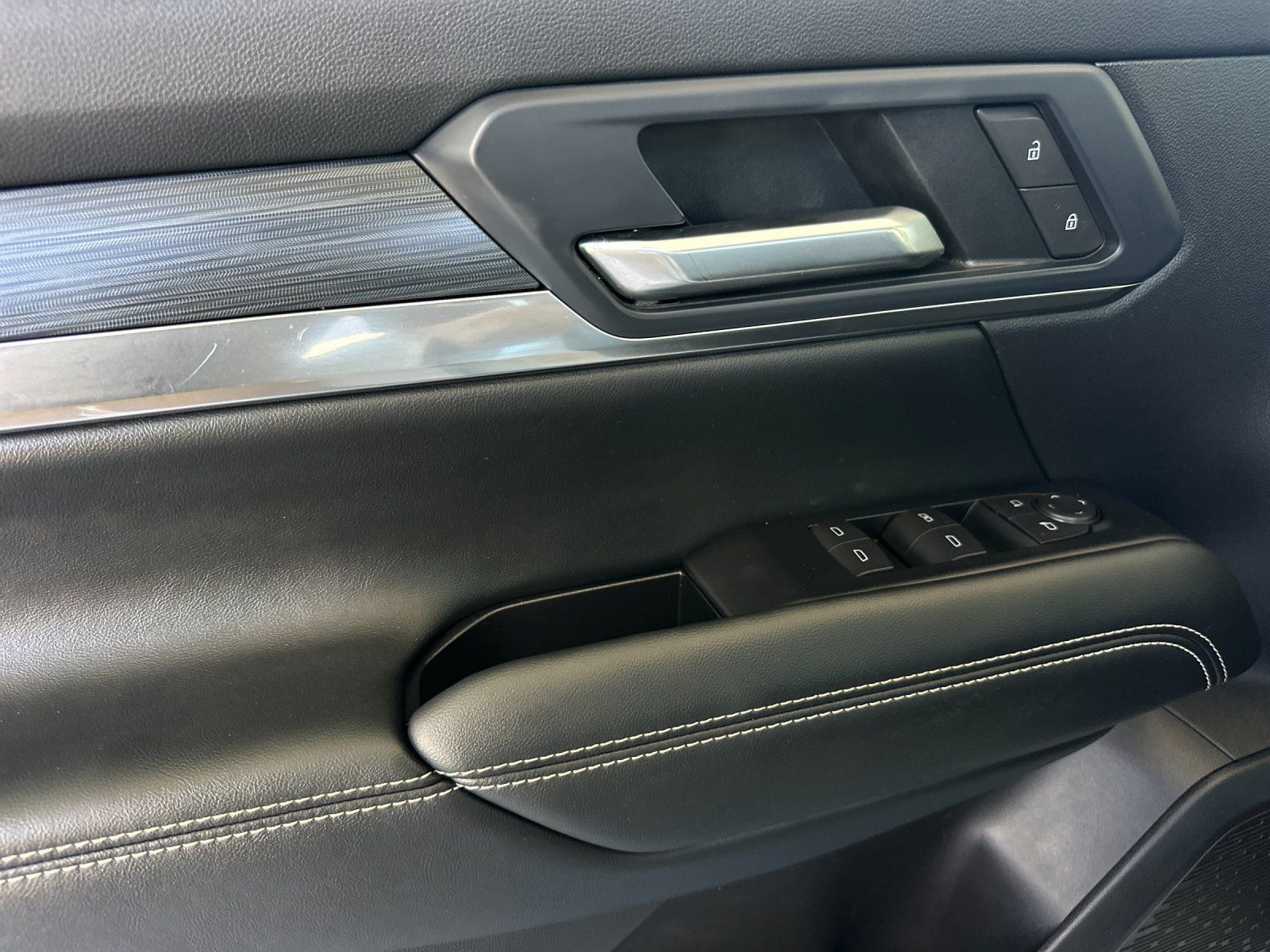 Used 2026 GMC Terrain Elevation FWD image 10