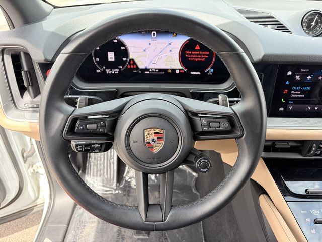 Used 2024 Porsche Cayenne AWD/4WD image 13