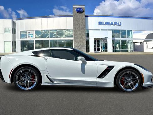 Used 2018 Chevrolet Corvette Z06 RWD image 5