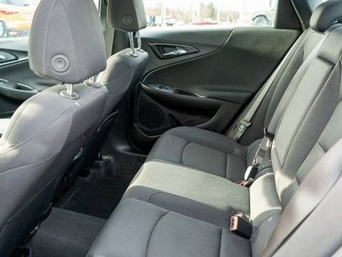 Used 2025 Chevrolet Malibu LT w/ Sport Edition image 11