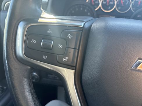 Used 2021 Chevrolet Suburban LT w/ LT Signature Package image 19