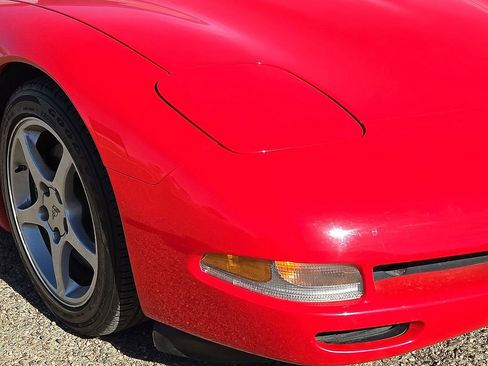 Used 1999 Chevrolet Corvette Convertible w/ Memory Pkg image 9