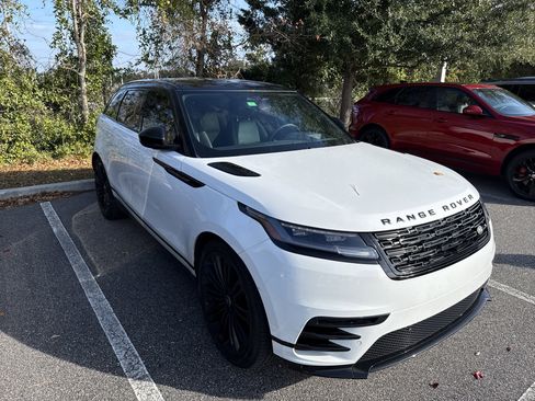 Used 2024 Land Rover Range Rover Velar Dynamic SE image 1