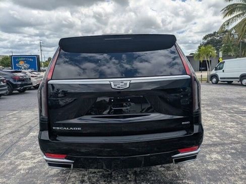 Used 2021 Cadillac Escalade Premium Luxury image 6
