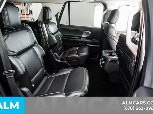 Used 2025 Ford Expedition Platinum AWD/4WD image 21