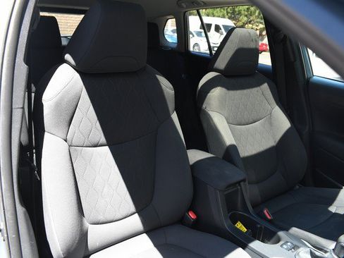 Certified 2023 Toyota Corolla Cross LE w/ Moonroof Package AWD/4WD image 27
