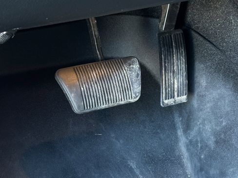 Used 2017 Jeep Wrangler Unlimited Rubicon w/ Connectivity Group image 36