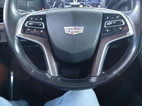 Used 2015 Cadillac Escalade Premium image 21