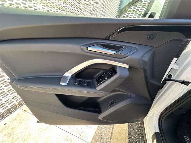Used 2025 Audi Q5 Premium w/ Convenience Package AWD/4WD image 10