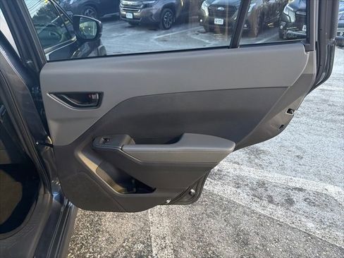 Used 2024 Subaru Crosstrek 2.0i Premium image 23