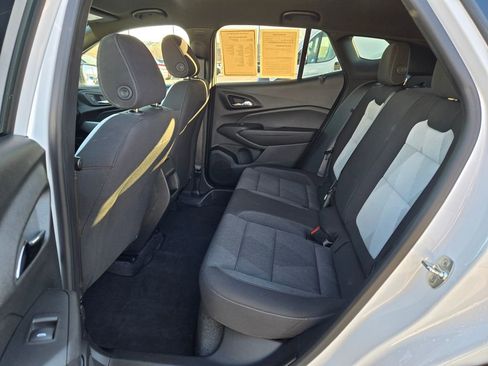 Used 2024 Chevrolet Trax RS w/ Driver Confidence Package image 26