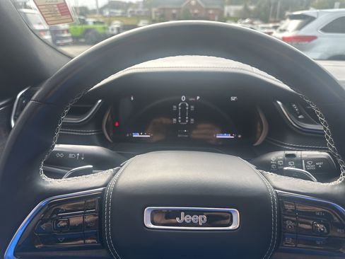 Used 2022 Jeep Grand Cherokee L Overland image 39