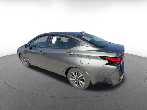 Used 2025 Nissan Versa SV image 4