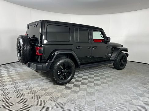 Used 2020 Jeep Wrangler Unlimited Sahara image 7