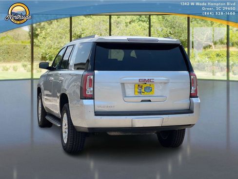 Used 2017 GMC Yukon SLT AWD/4WD image 3