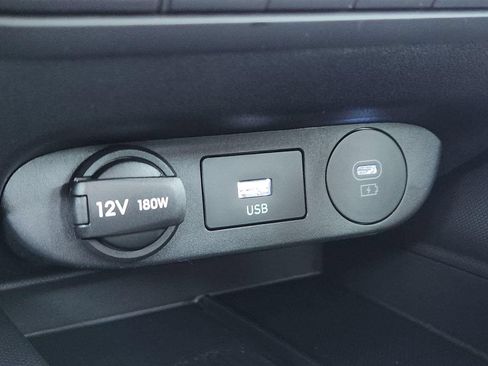 New 2026 Hyundai Elantra Limited FWD image 17