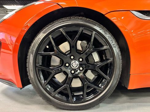 Used 2014 Jaguar F-TYPE Convertible image 39