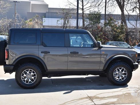 Certified 2025 Ford Bronco Badlands image 6