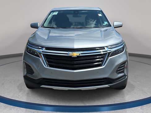 Used 2024 Chevrolet Equinox LT AWD/4WD image 2