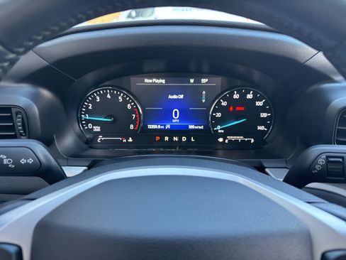 Used 2021 Ford Explorer XLT image 23