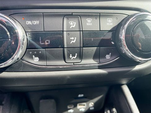 Used 2022 Chevrolet TrailBlazer ACTIV w/ Sun and Liftgate Package image 19