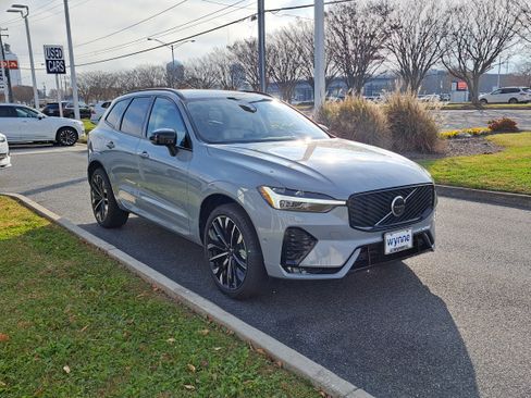New 2026 Volvo XC60 B5 Ultra w/ Protection Package Premier image 2