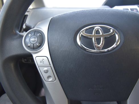 Used 2012 Toyota Prius V Five FWD image 13