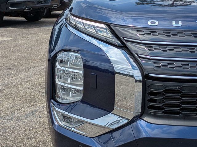 Used 2024 Mitsubishi Outlander SE AWD/4WD image 10