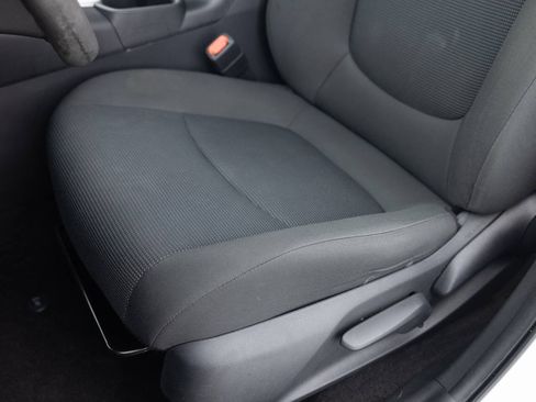 Used 2022 Toyota RAV4 LE FWD image 23