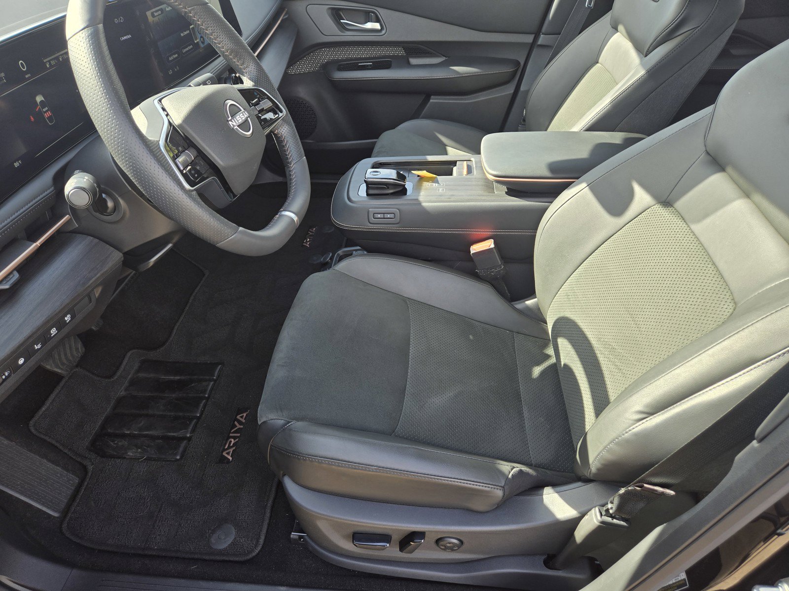 Certified 2024 Nissan Ariya FWD image 14