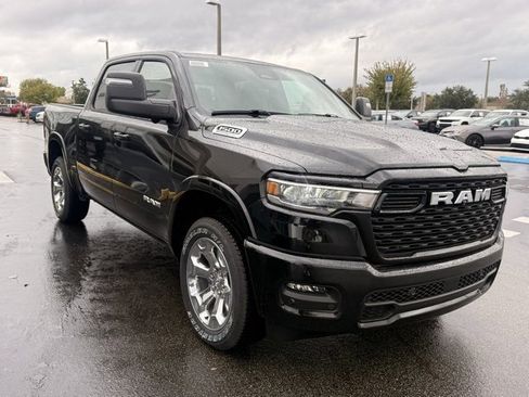 New 2026 RAM 1500 4x4 Crew Cab image 3