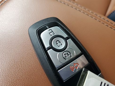 Used 2022 Ford Maverick Lariat w/ Lariat Luxury Package image 35