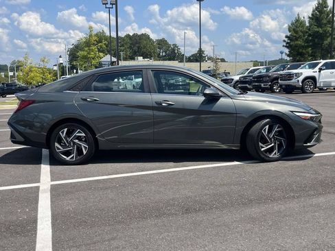 Certified 2024 Hyundai Elantra SEL w/ Convenience Package FWD image 2