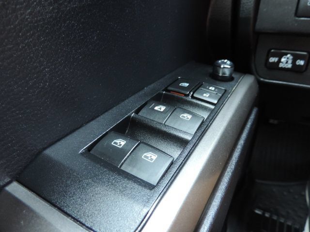 Used 2020 Toyota Tacoma SR5 RWD image 28