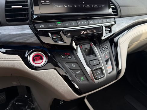 Certified 2026 Honda Odyssey Elite image 36