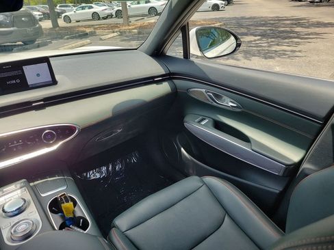 Certified 2023 Genesis GV70 2.5T w/ Advanced Package AWD/4WD image 17