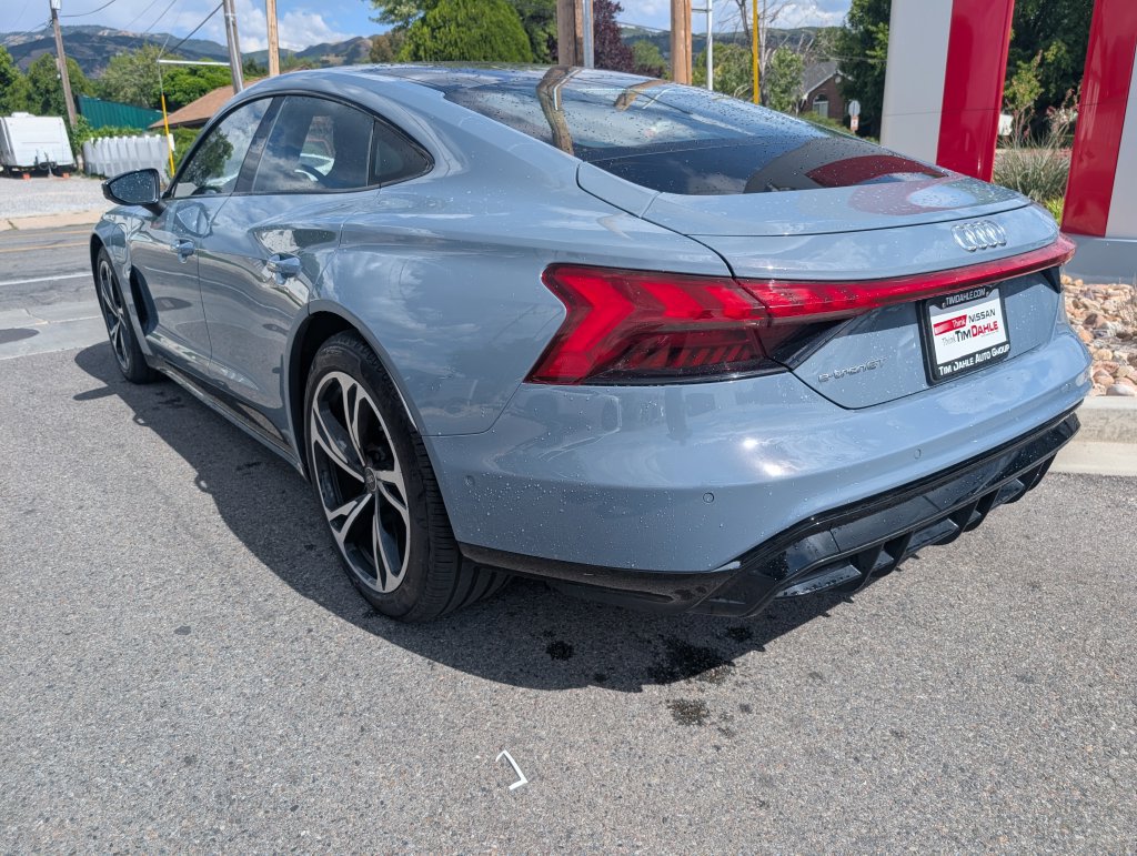 Used 2022 Audi e-tron GT Prestige w/ Prestige Package AWD/4WD image 6