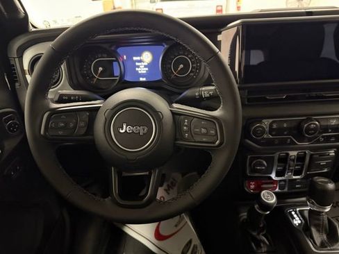 New 2025 Jeep Gladiator Willys image 15