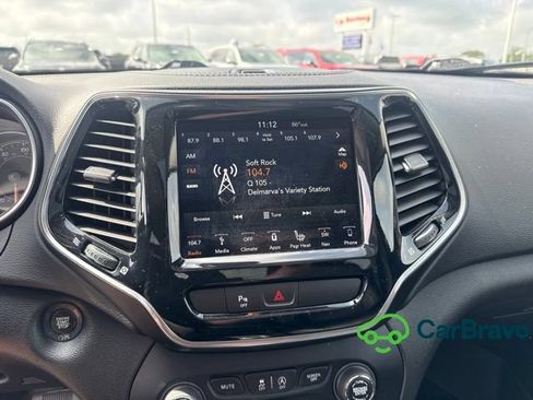 Used 2019 Jeep Cherokee Limited AWD/4WD image 16