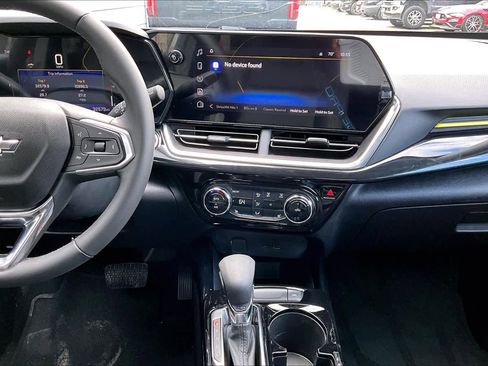 Used 2025 Chevrolet Trax ACTIV w/ Driver Confidence Package image 6